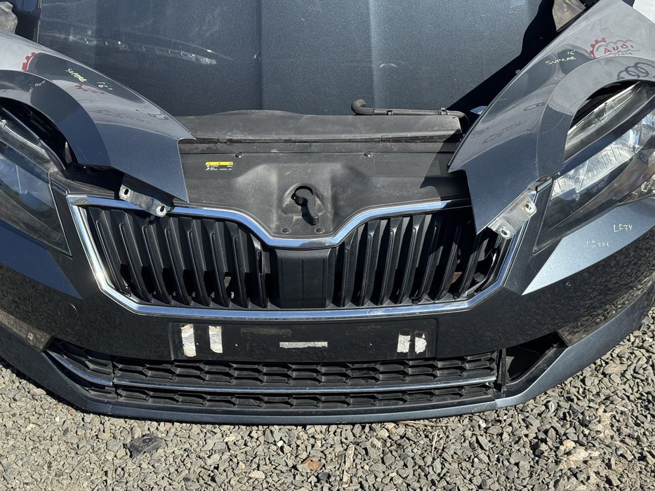 Skoda superb 3 LF7Y бампер капот ришітка крило