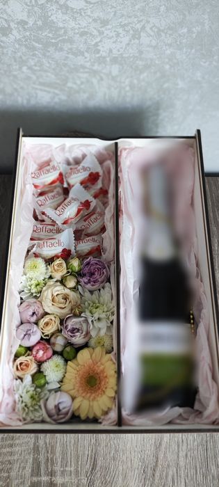 Квіти, квіткові композиції. Подарунки. День вчителя