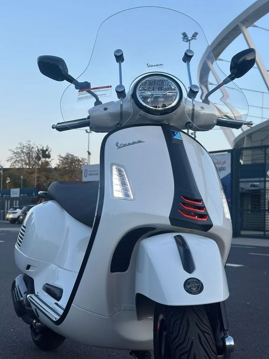 Vespa GTS PIĘKNA Vespa GTS SUPERSPORT, pierwszy właściciel, idealna