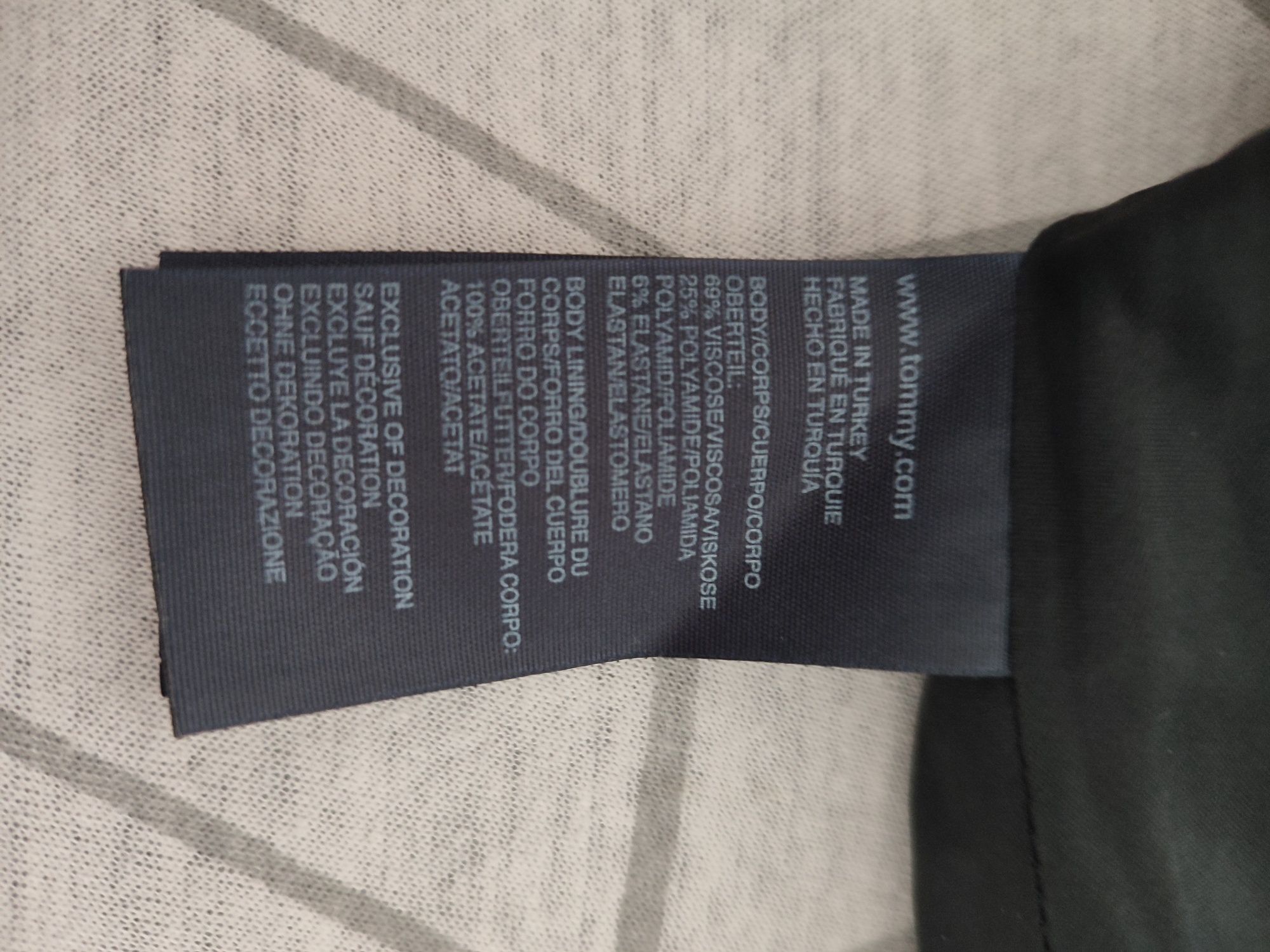 Piękna oryginalna sukienka Tommy Hilfiger rozmiar XS