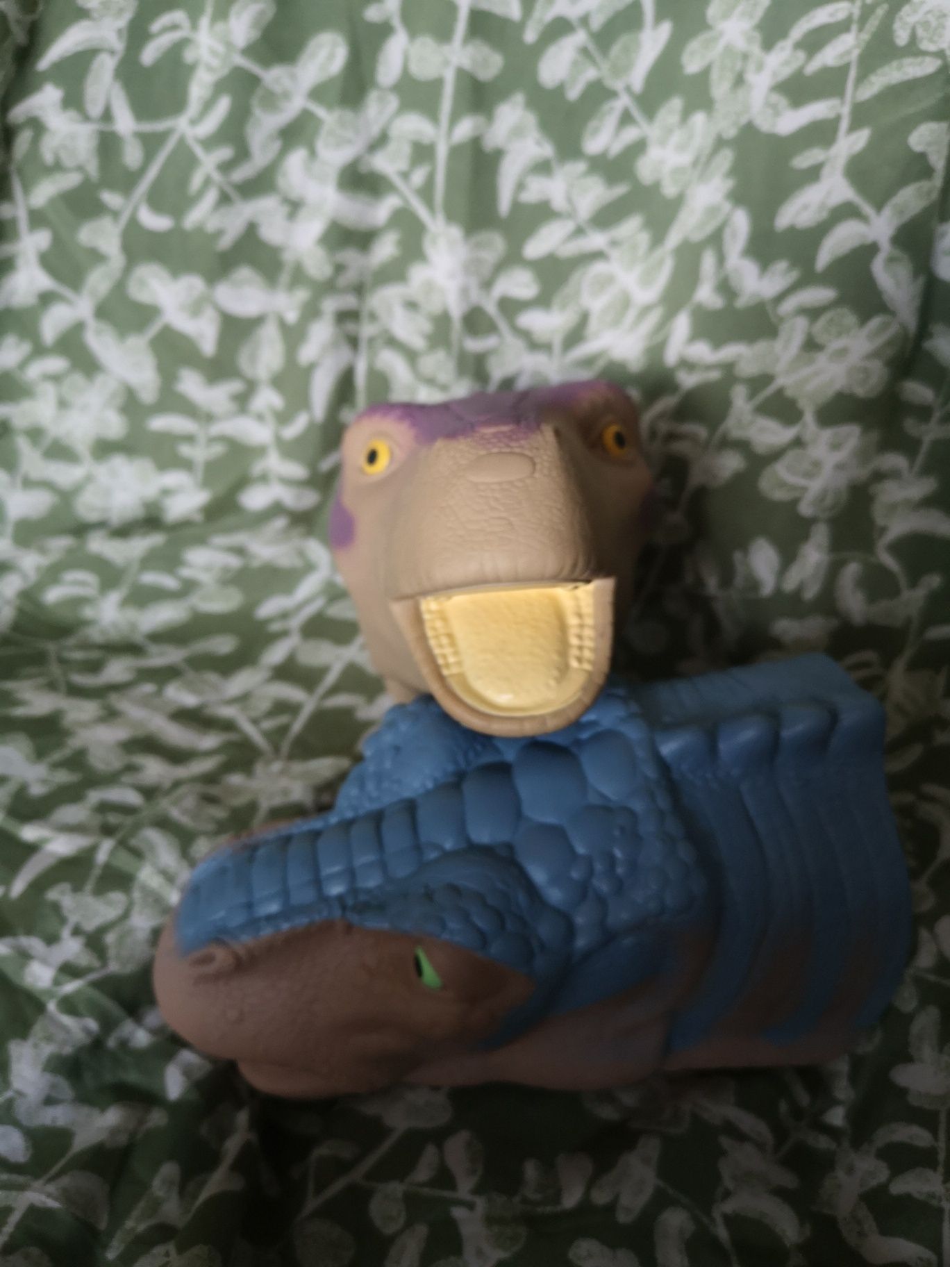 Happy meal McDonald's 2000 Disney Dinosaur Pacynka