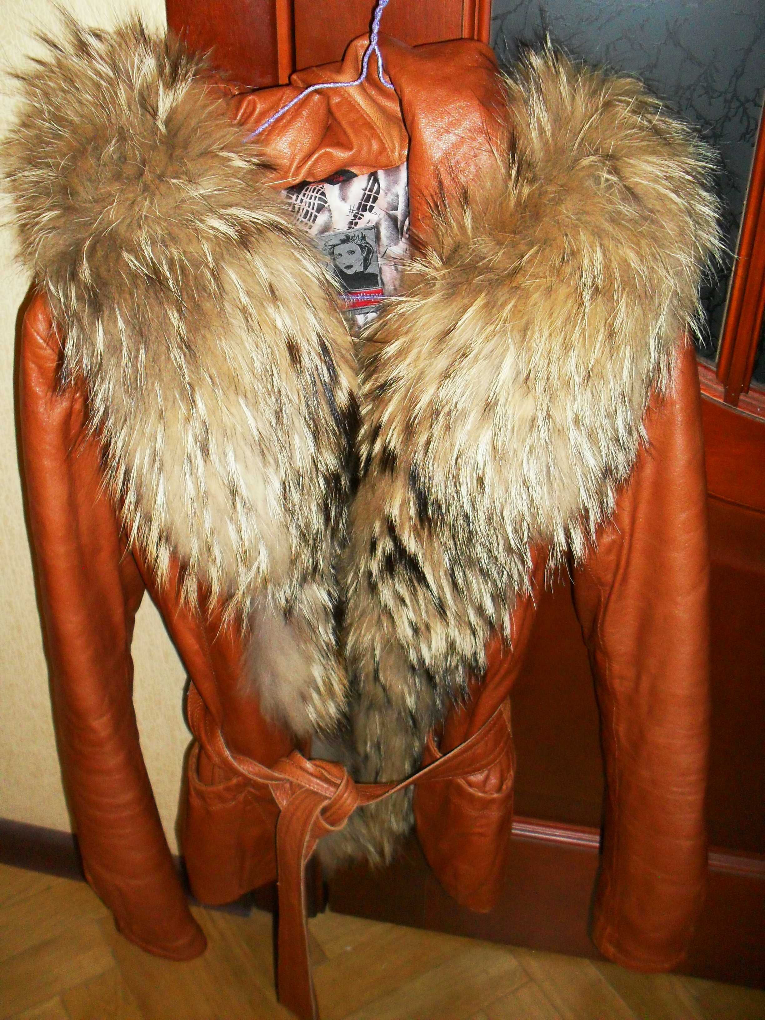 Куртка кожаная с мехом песец