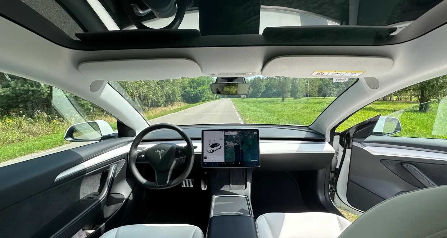 Tesla Model 3 Long Range 2021 року