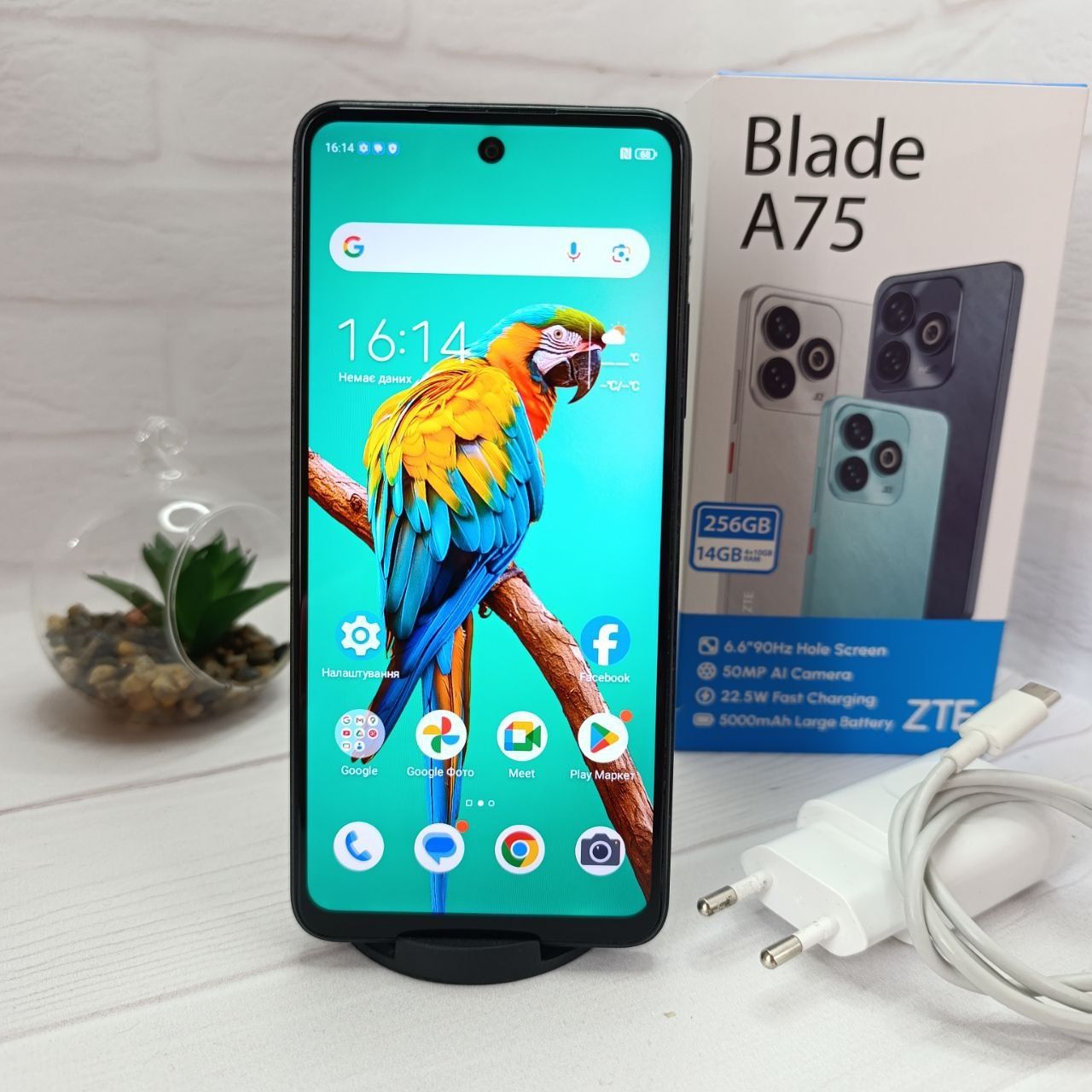 Продам телефон ZTE Blade A75 4/256Gb NFC в гарному стані