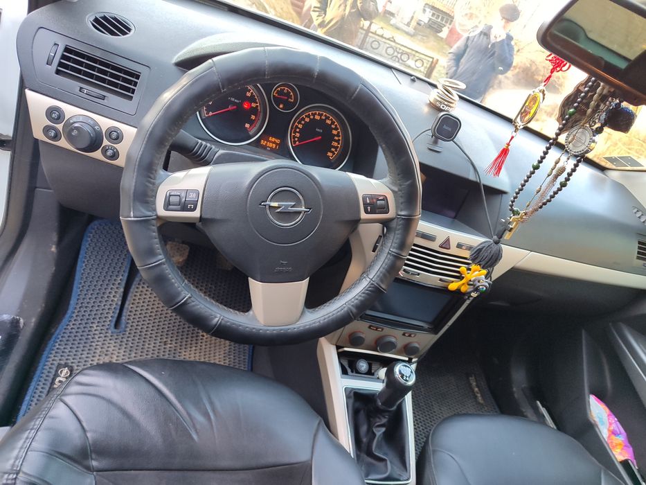 Продам opel astra H