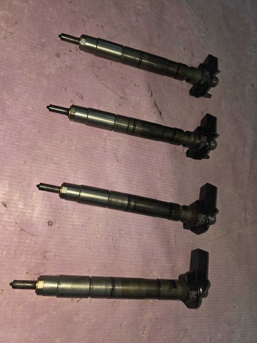 Форсунки VW Passat B6 CC 2.0 TDI CBA 03L130277 Tiguan
