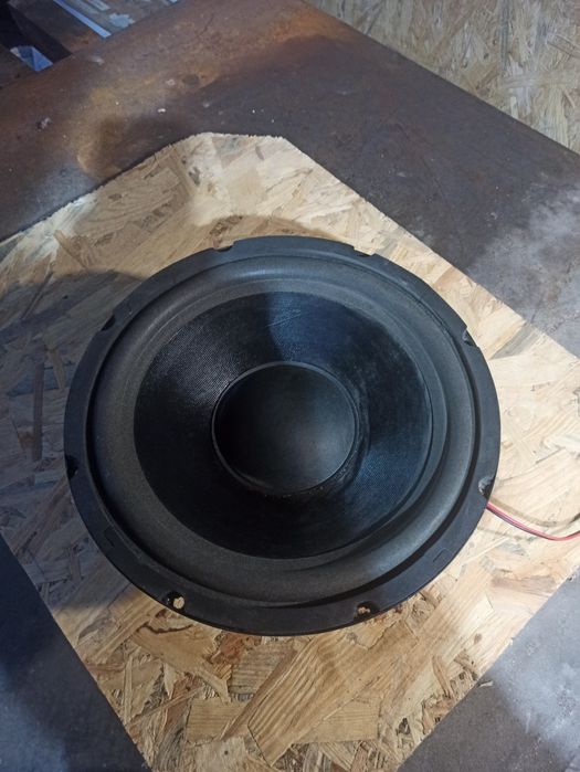 Динамик для сабвуфера
