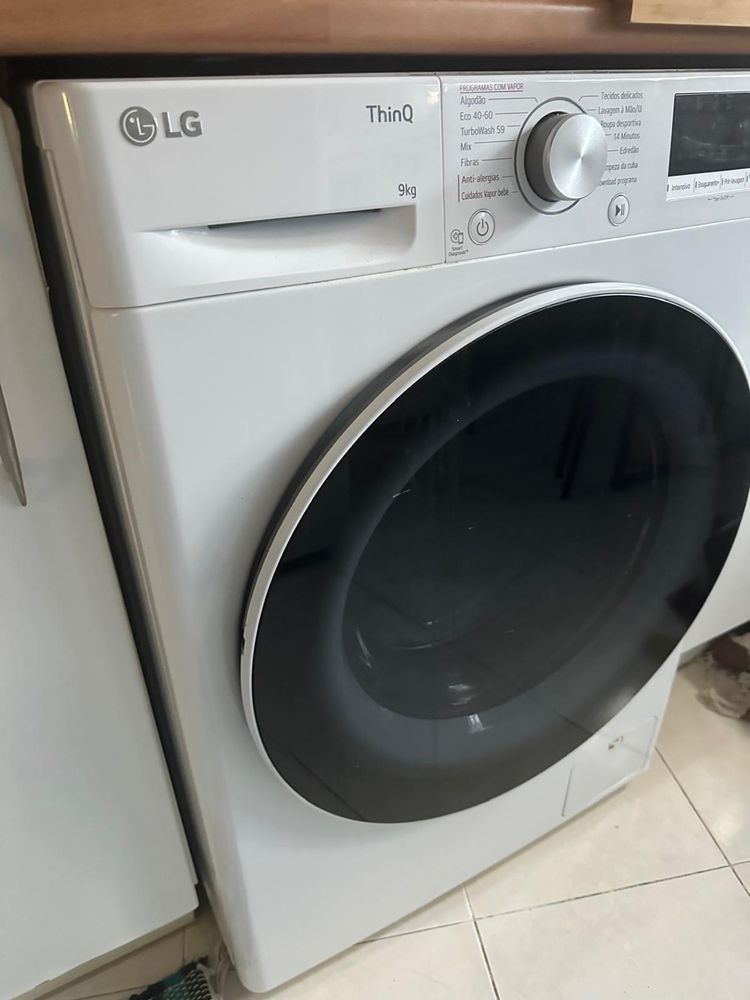 Maquina lavar roupa LG seminova