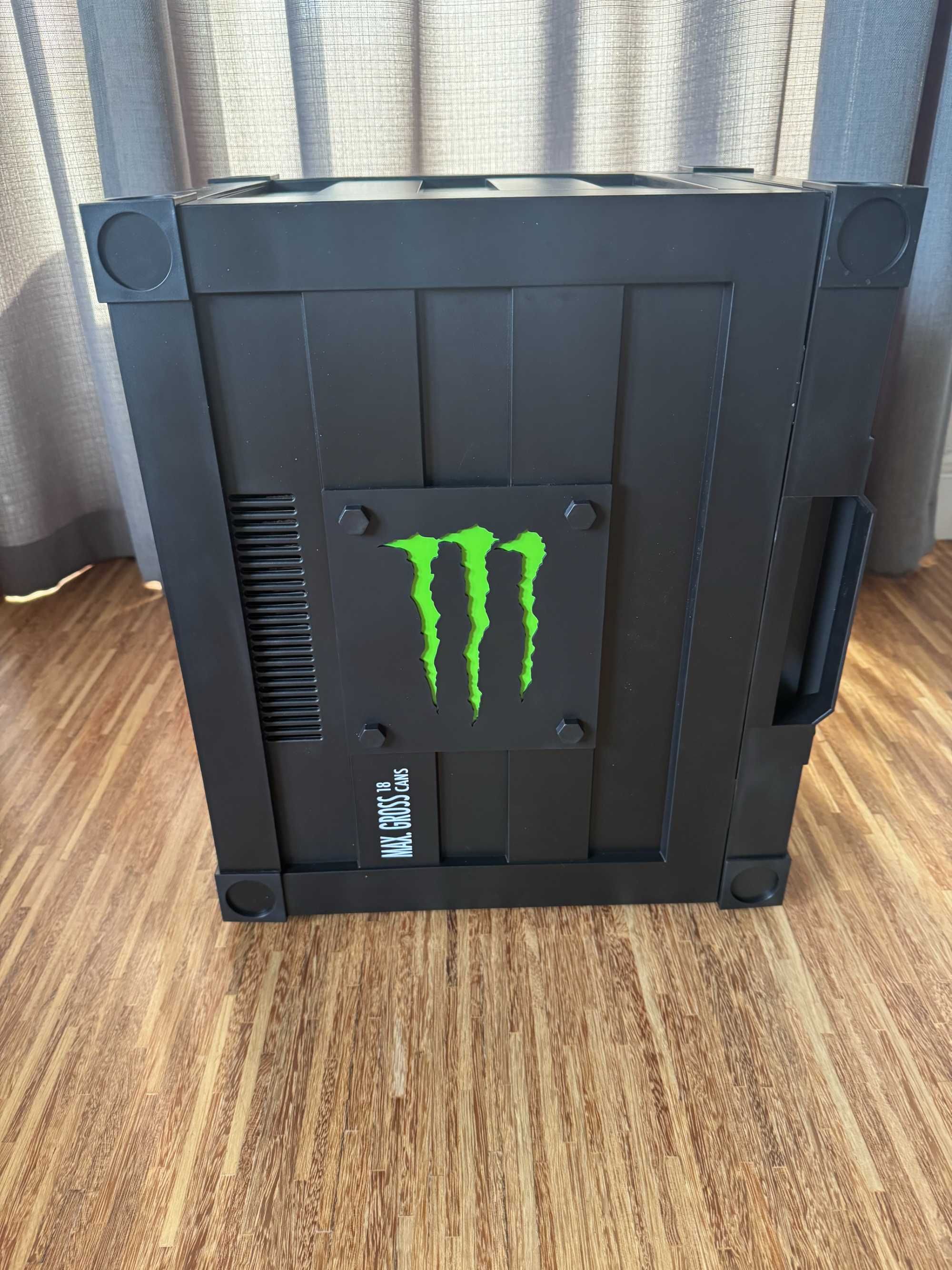 Nowa mała lodówka na napoje idw USA Monster lekka poręczna