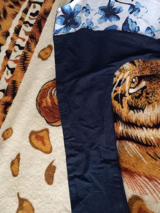 Кофта с длинным рукавом и утягивающией талией