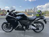 Продам мотоцикл Honda VFR 1200