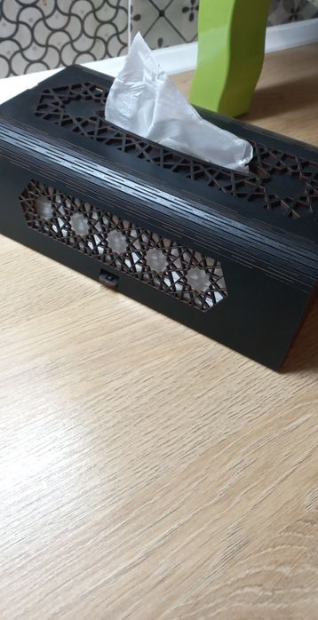 Чудово на подарунок. Серветниця/органайзер для серветок. Дерево