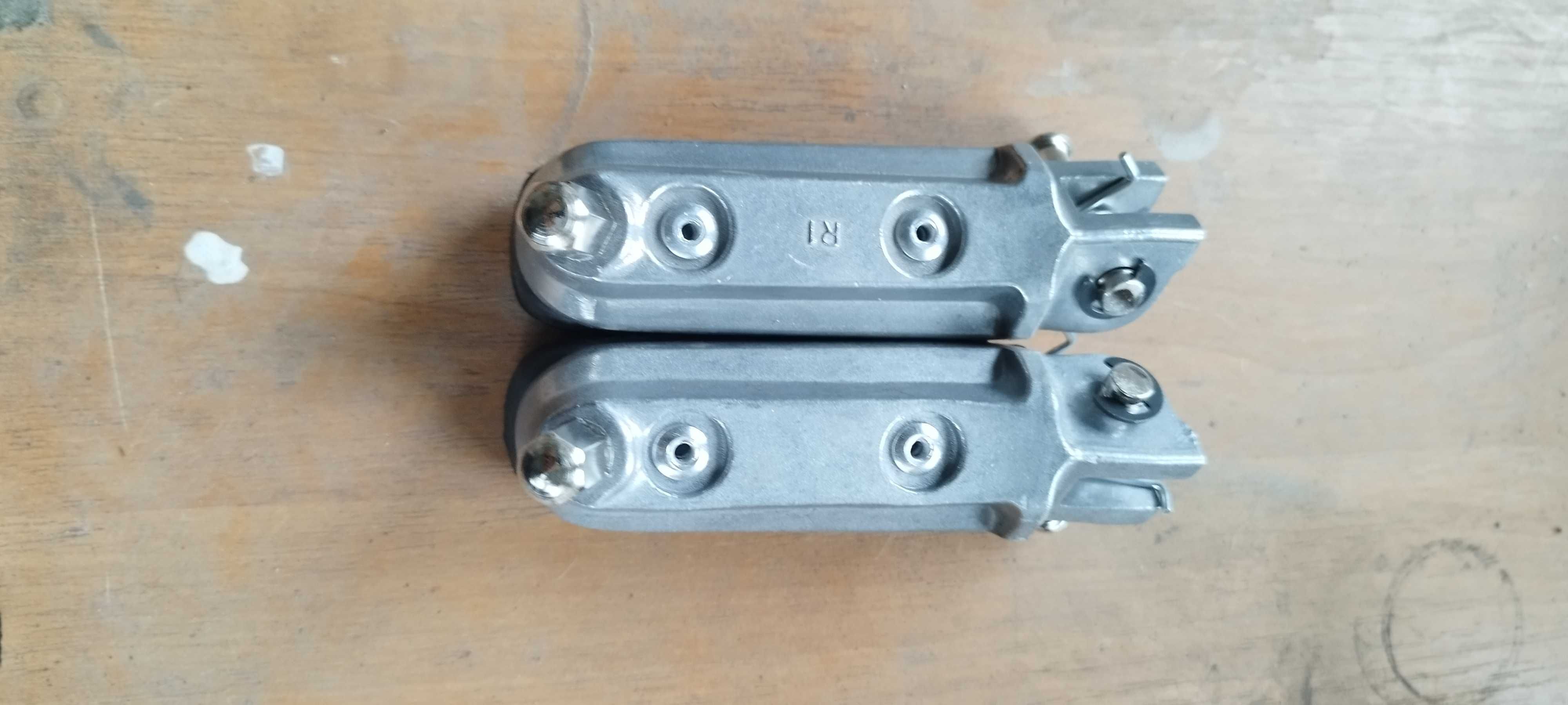 Підніжки передні Honda CB600F Hornet 98-06 CBF500 CBF600