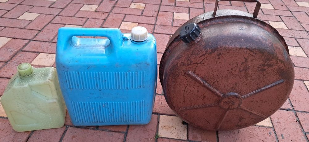 Канистра металева