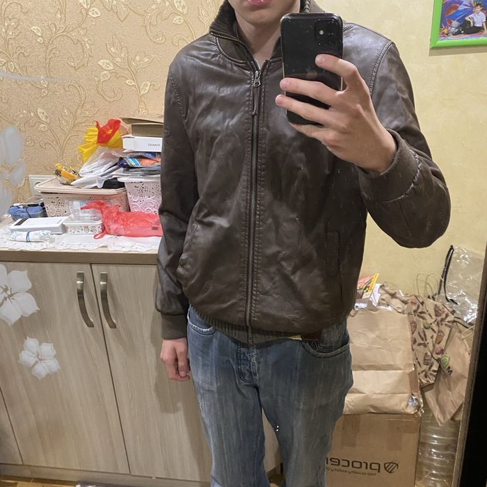 Шкіряна куртка, кожанка leather