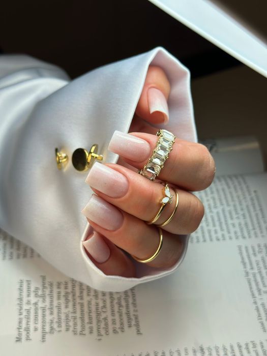 Stylizacja paznokci z dojazdem