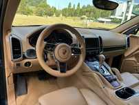 Porsche Cayenne Standard