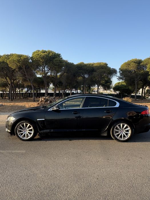 Jaguar XF Sedan 2.2 D