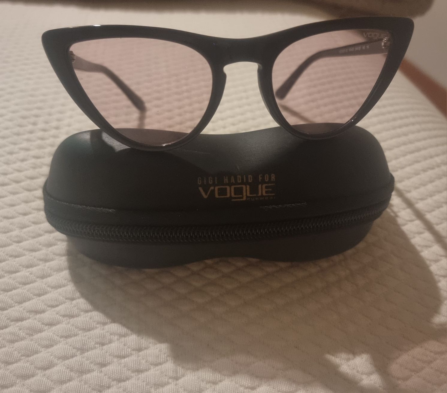 Óculos de sol Vogue VO 5211-S Gigi Hadid