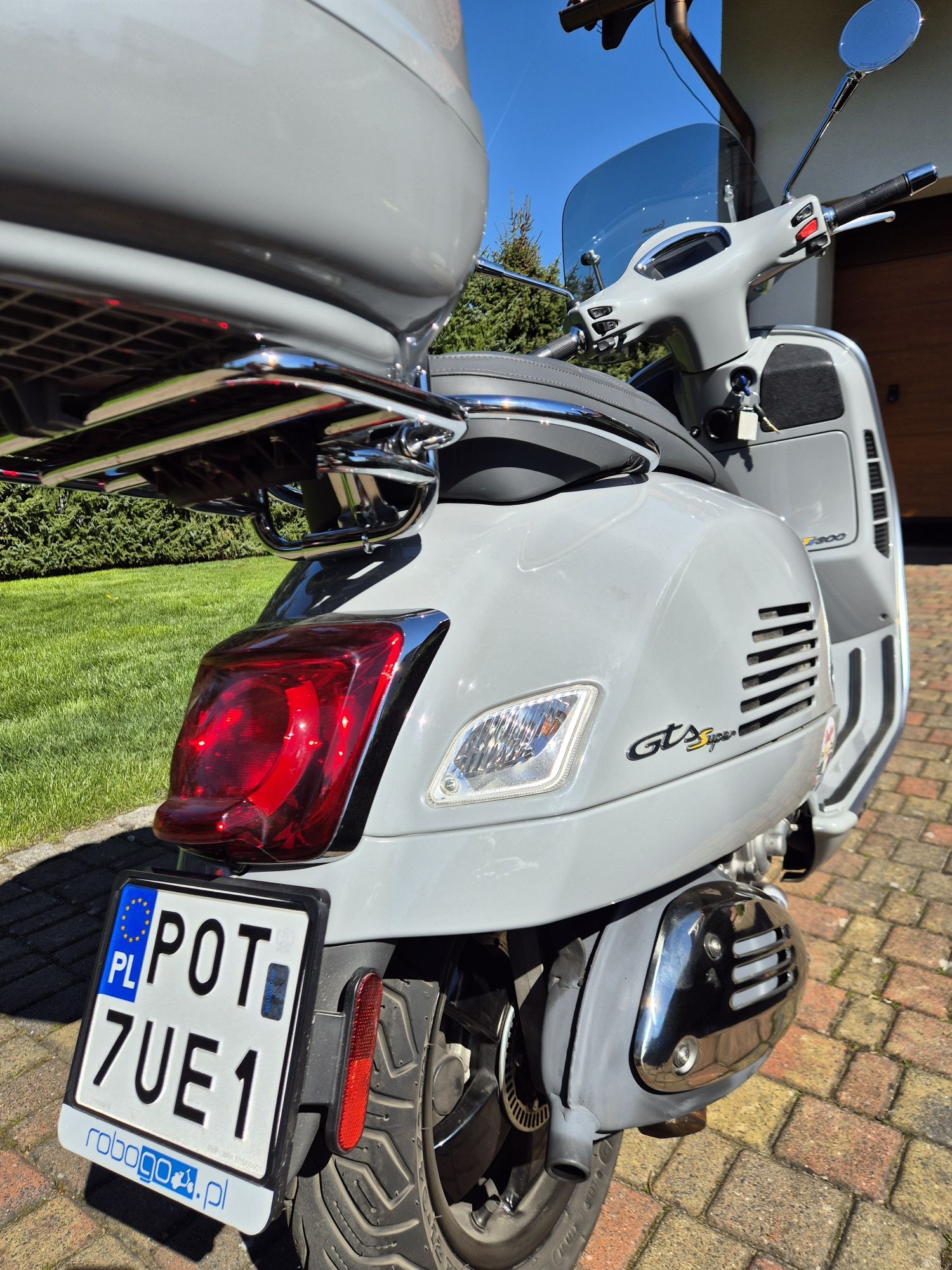 Piaggio Vespa GTS 300 SuperTech