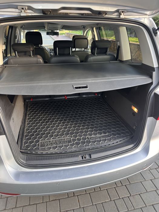 VW Touran 2013 максимальна комплектація ідеальний стан