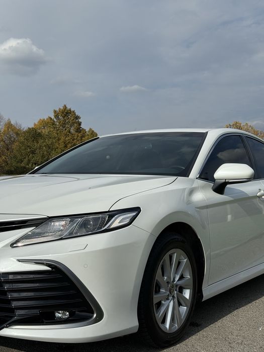 Toyota Camry 2021 elegance офіційна ціла на гарантії
