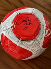Мяч футбольный с автографами Мирча Луческу и игроков Шахтера 2011-12 г