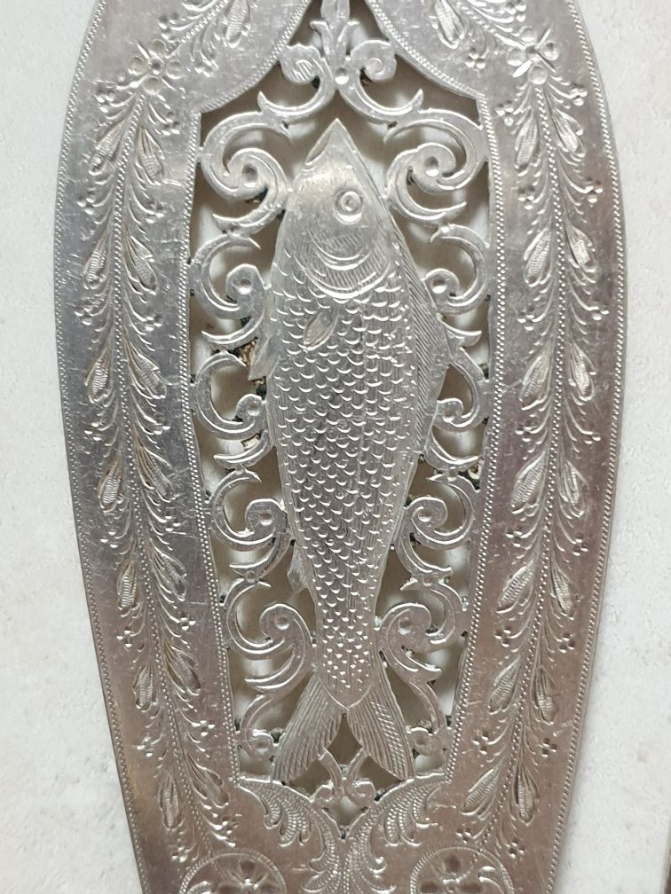 Maravilhosos antigos talheres de servir peixe ingleses -banho em prata