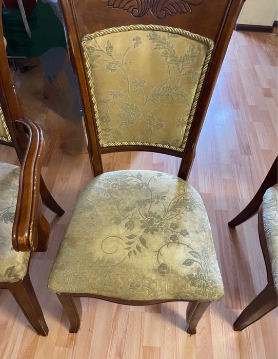 Стіл круглий дубовий