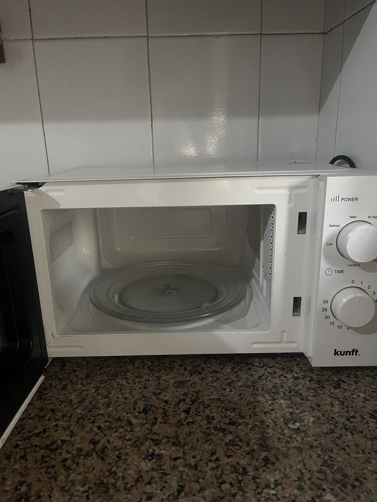 Microondas Kunft c/garantia
