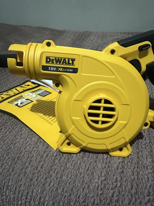DeWalt XR DCV100