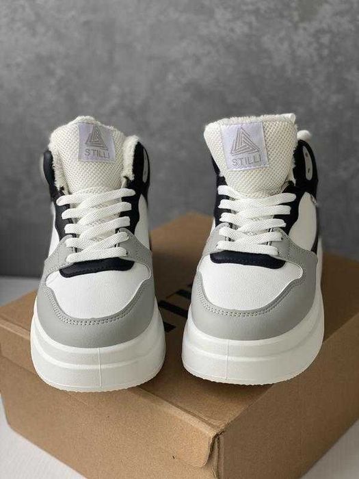 АКЦІЯ! Стильні жіночі кросівки на хутрі — сезон осінь/зима