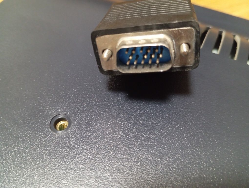 Monitor BenQ 19 cali