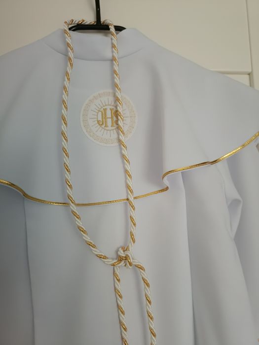 Alba komunijna dla chłopca biało złota