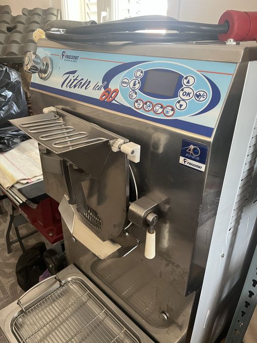 Maquina Gelado TITAN LCD 60