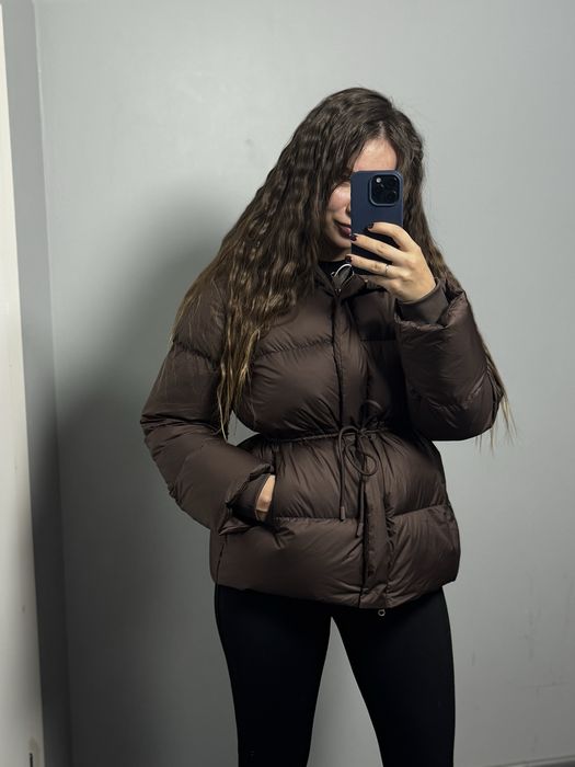 Куртка на кулісці в шоколадному кольорі