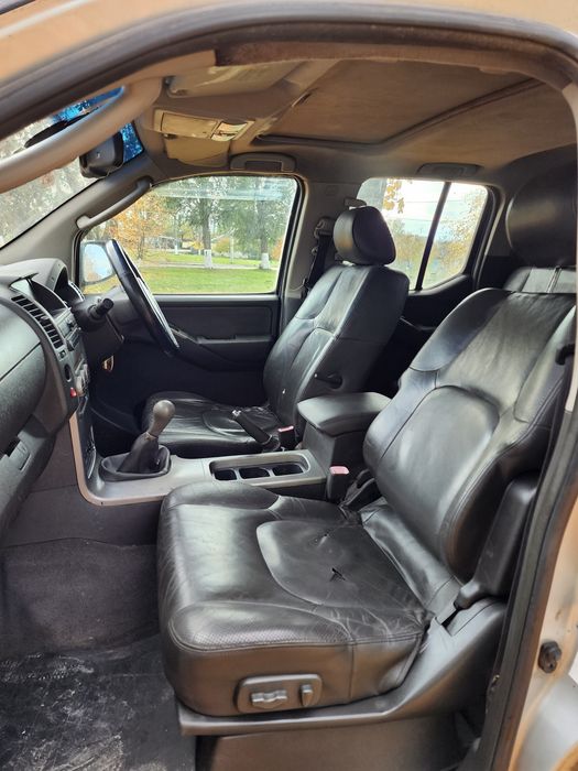 Nissan Navarro D40 авто для ЗСУ пикап