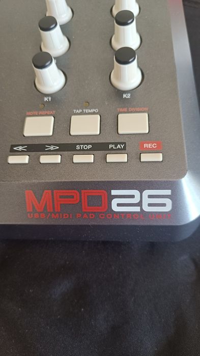 Vendo Akai MPD 26