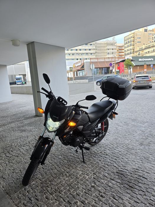 HONDA CB125F  4500km