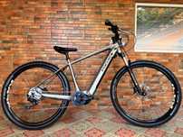 FOCUS 29''L" Shimano DEORE 1x10, SR Suntour XCR BOSCH GEN4 625Wh 820КМ