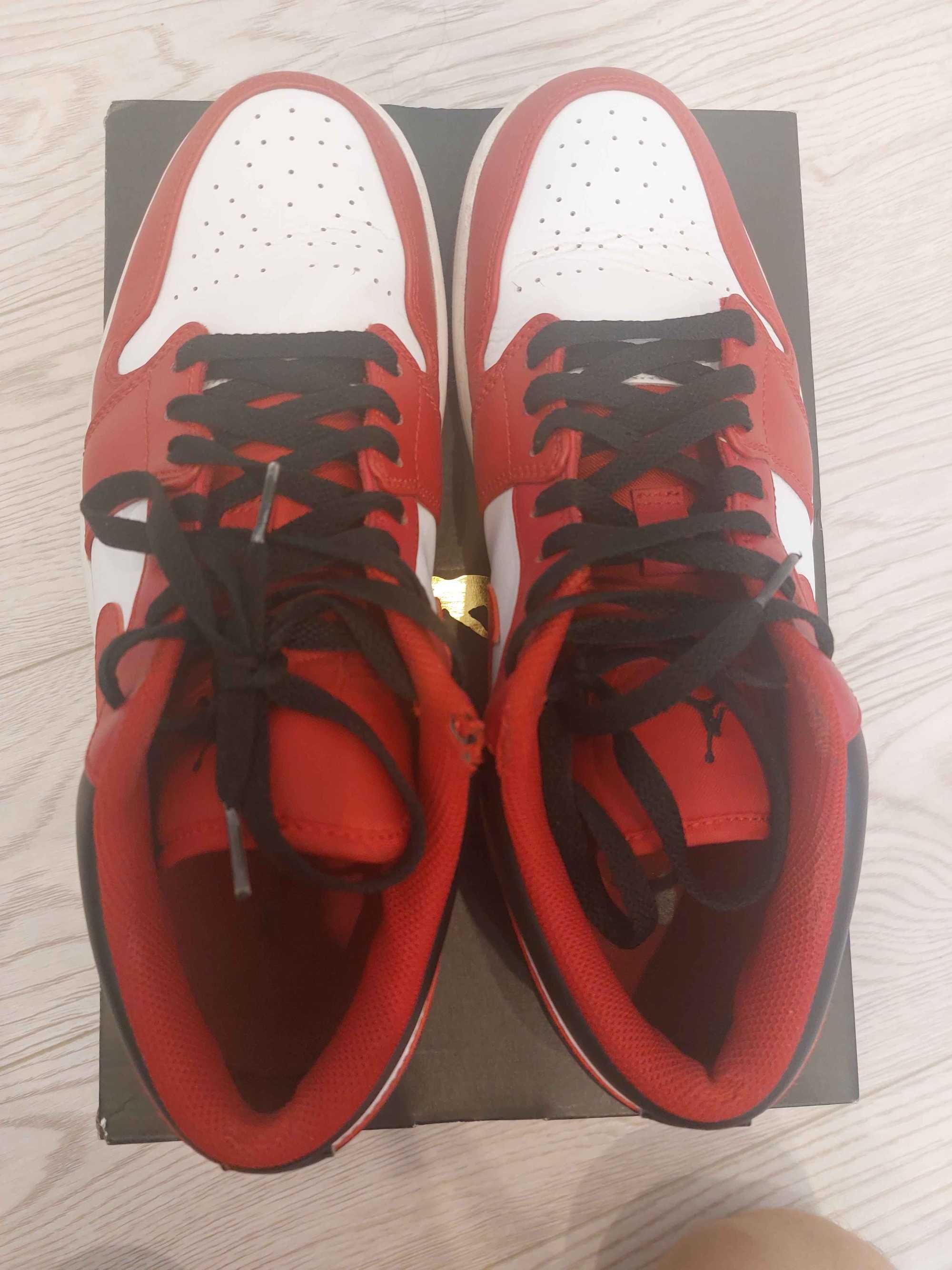 Buty Jordan 1 Low ,,Bulls"