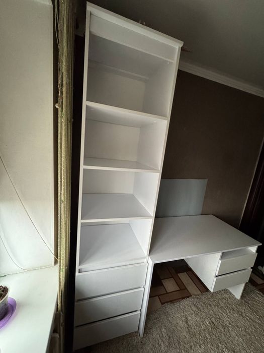 Продаю стіл і пенал, можна окремо