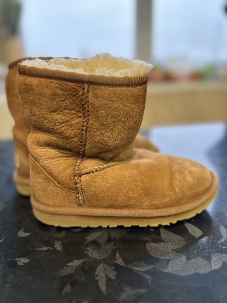 Дитячі ugg оригінал. 30р