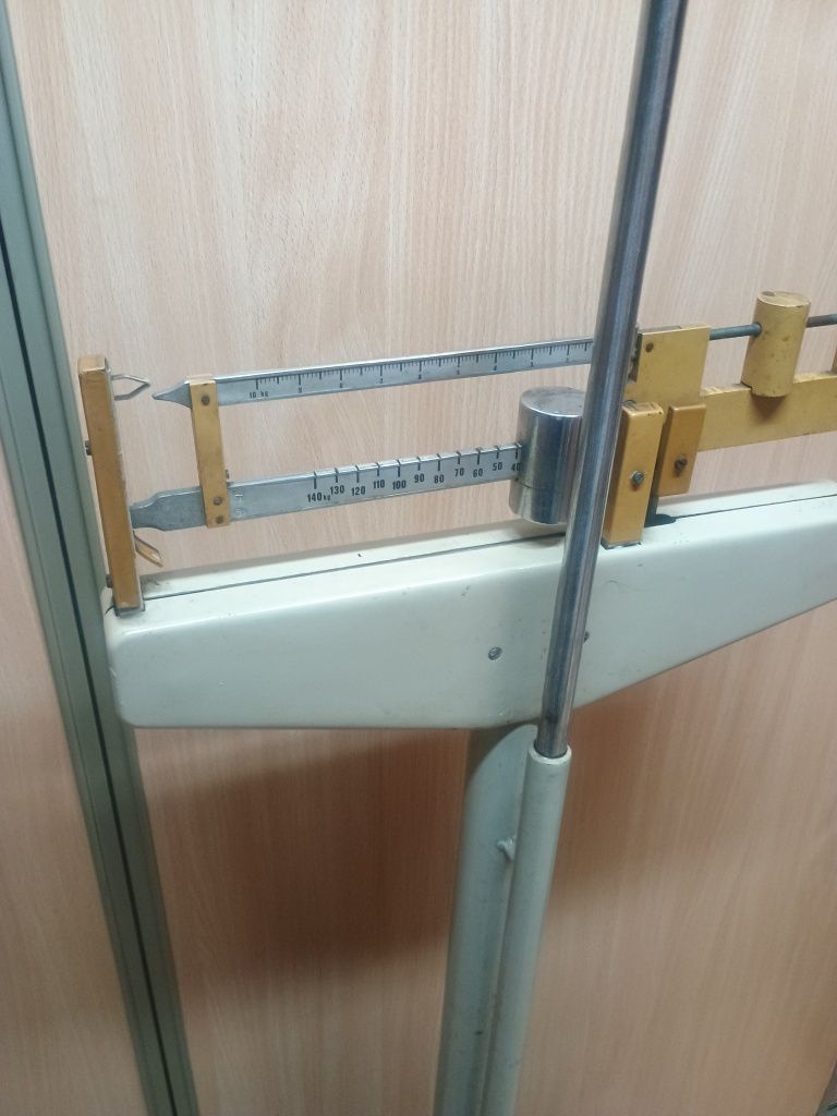 Stara antyczna waga lekarska