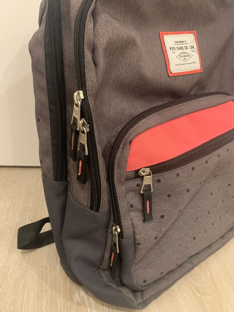 BEM ESTIMADA - Mochila escolar marca pepe jeans e estojo