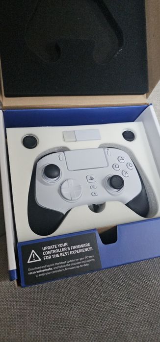 Razer Wolverine V2 Pro PS5 \ PC