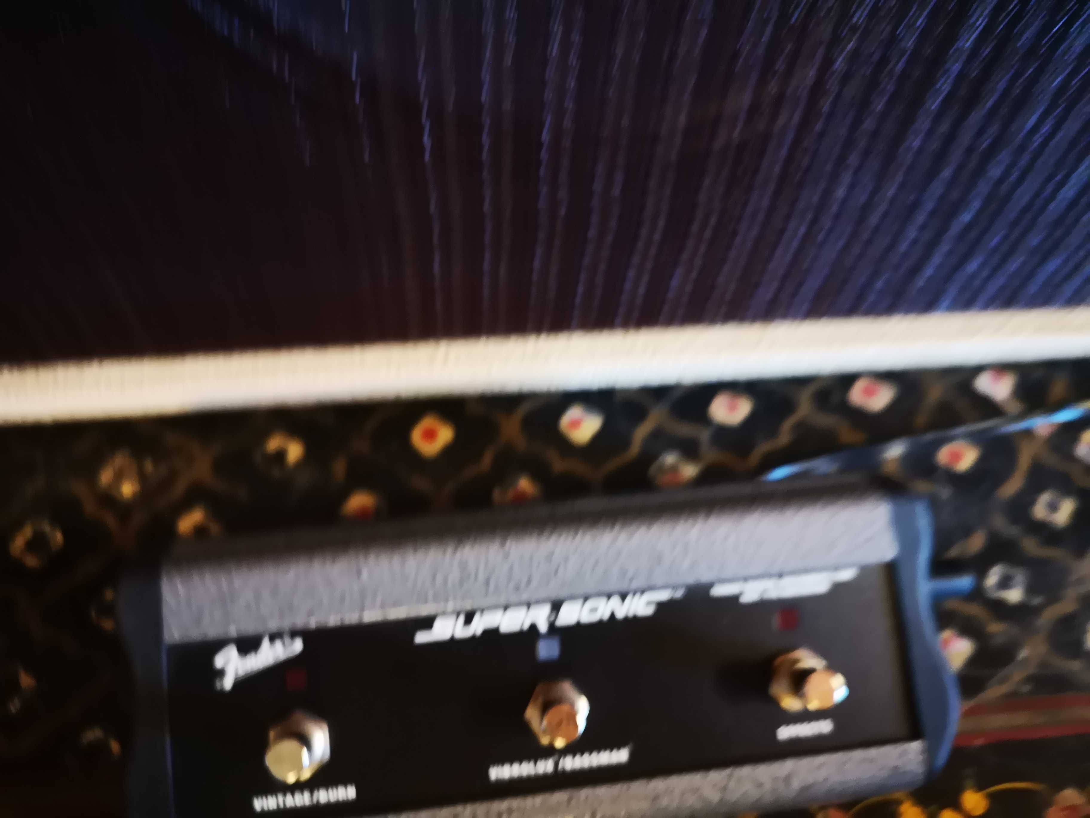 Amplificador Fender Supersonic 60W
