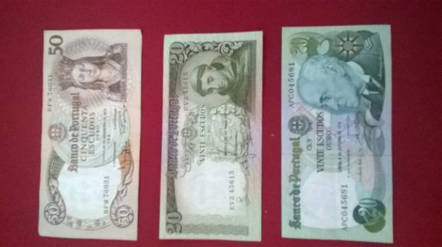 3 Notas de Escudos