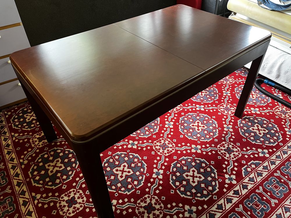 Stół do salonu lub kuchni (150x90)