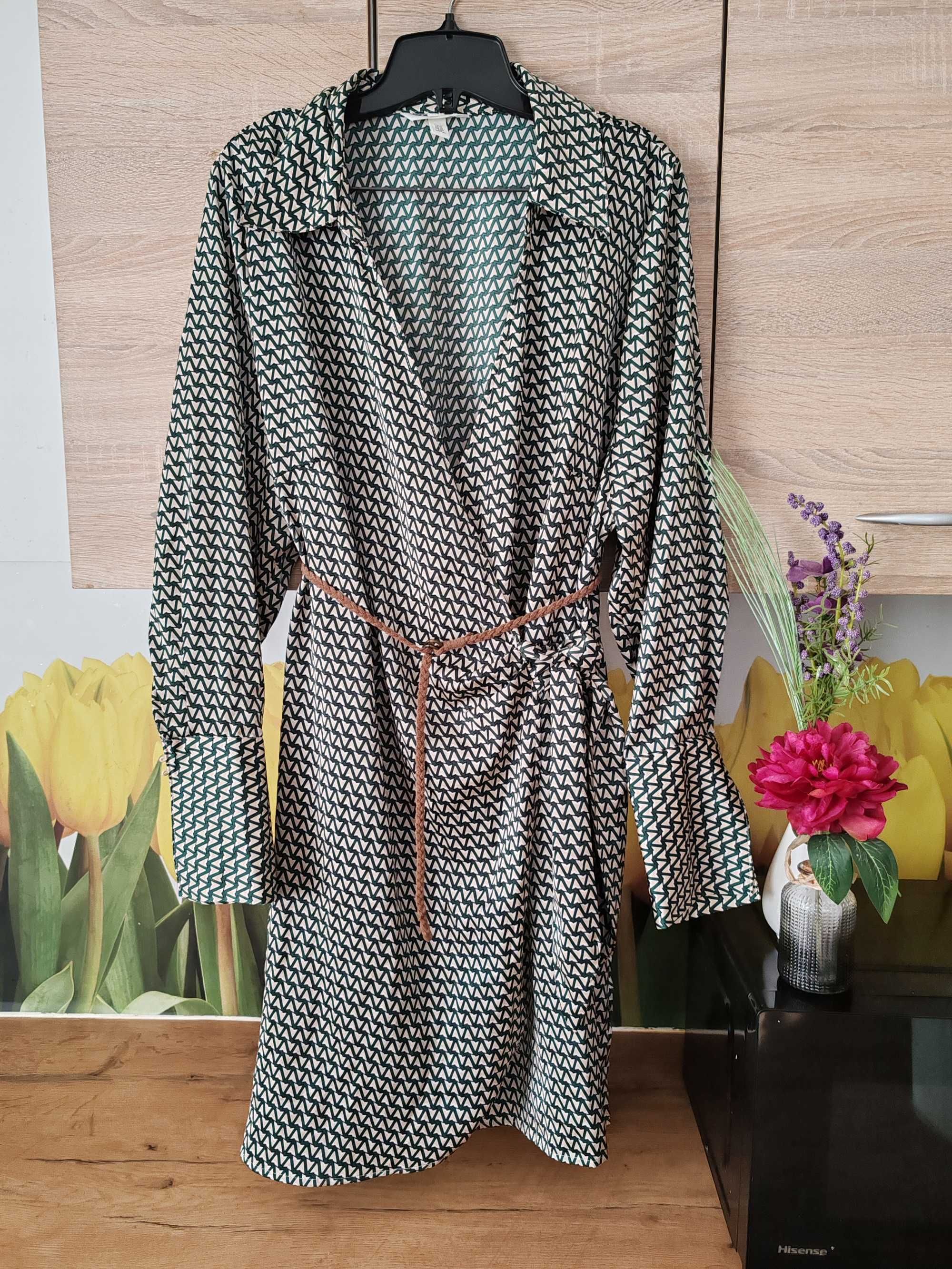 Ciekawa kopertowa sukienka H&M rozmiar ok 44/46 poliester